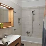 Apartment In 5464
