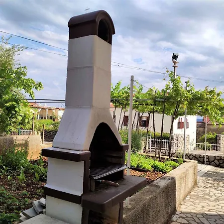 Apartment In 5464 Crikvenica